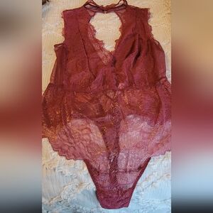 Victoria Secret Dream Angels Unlined Maroon/Shimmer Lace Teddy